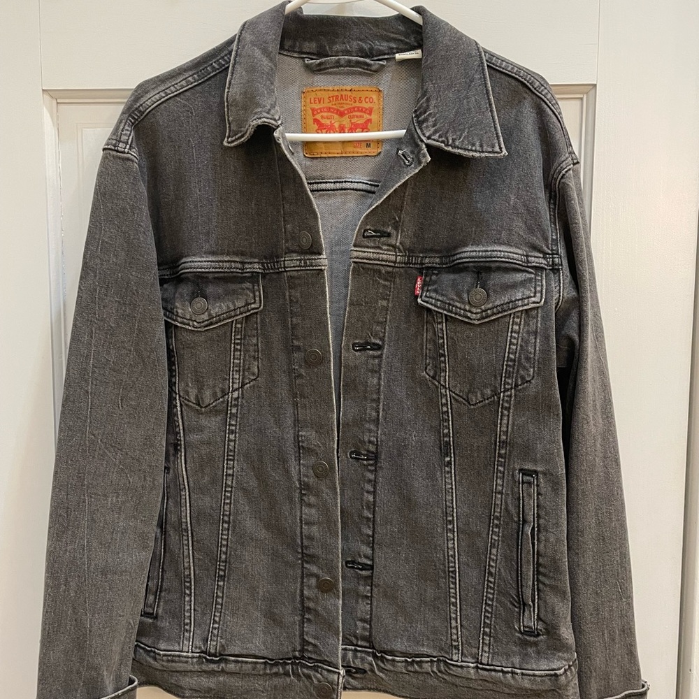 Levi Men’s Denim Jacket | Size M
